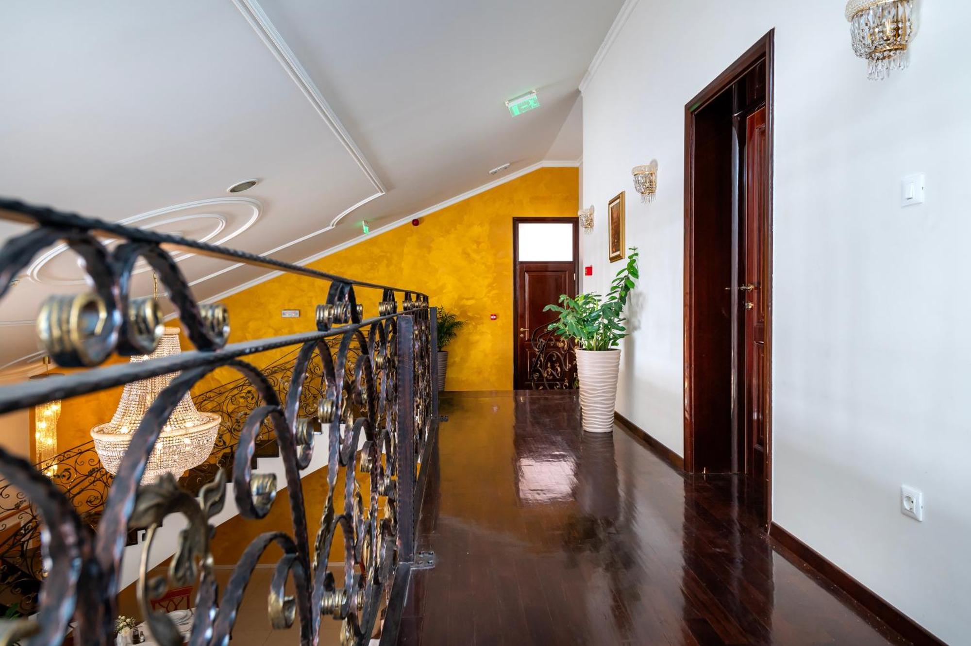 Guest Accommodation Atrium Gulin Lozovac Exteriör bild